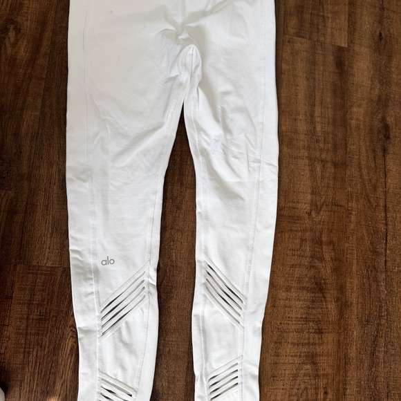 Alo Yoga High-Waist Moto Leggings M • White • Mesh Panel Moto Style - Picture 5 of 6
